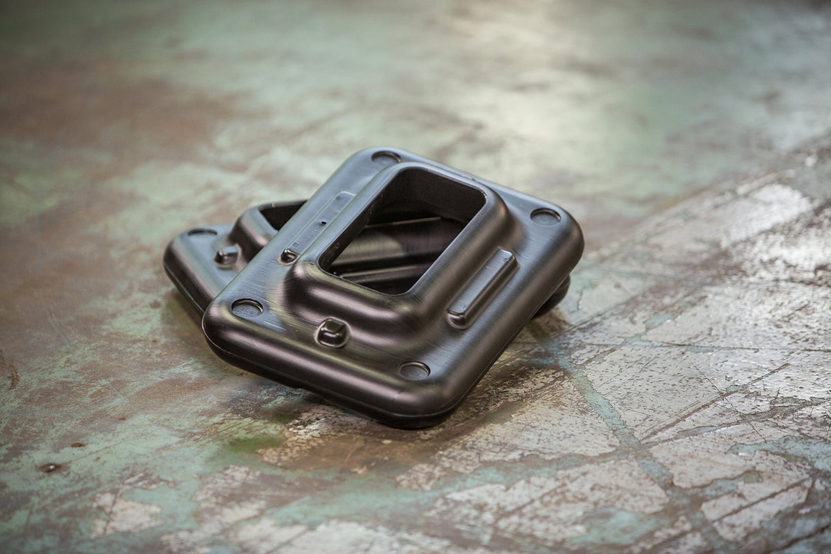 Black Aerobic Risers D744